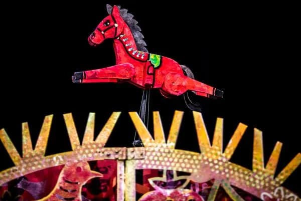 Baśń o trzech konikach – odkryj magiczny świat i jego przesłanie Baśń o trzech konikach – odkryj magiczny świat i jego przesłanie