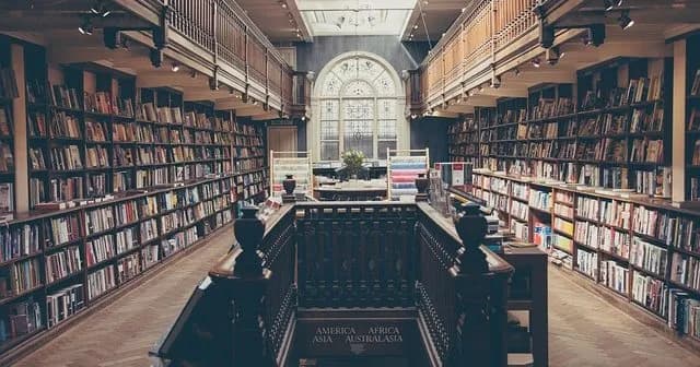 Co to literatura obyczajowa? Odkryj jej istotę i znaczenie w literaturze Co to literatura obyczajowa? Odkryj jej istotę i znaczenie w literaturze