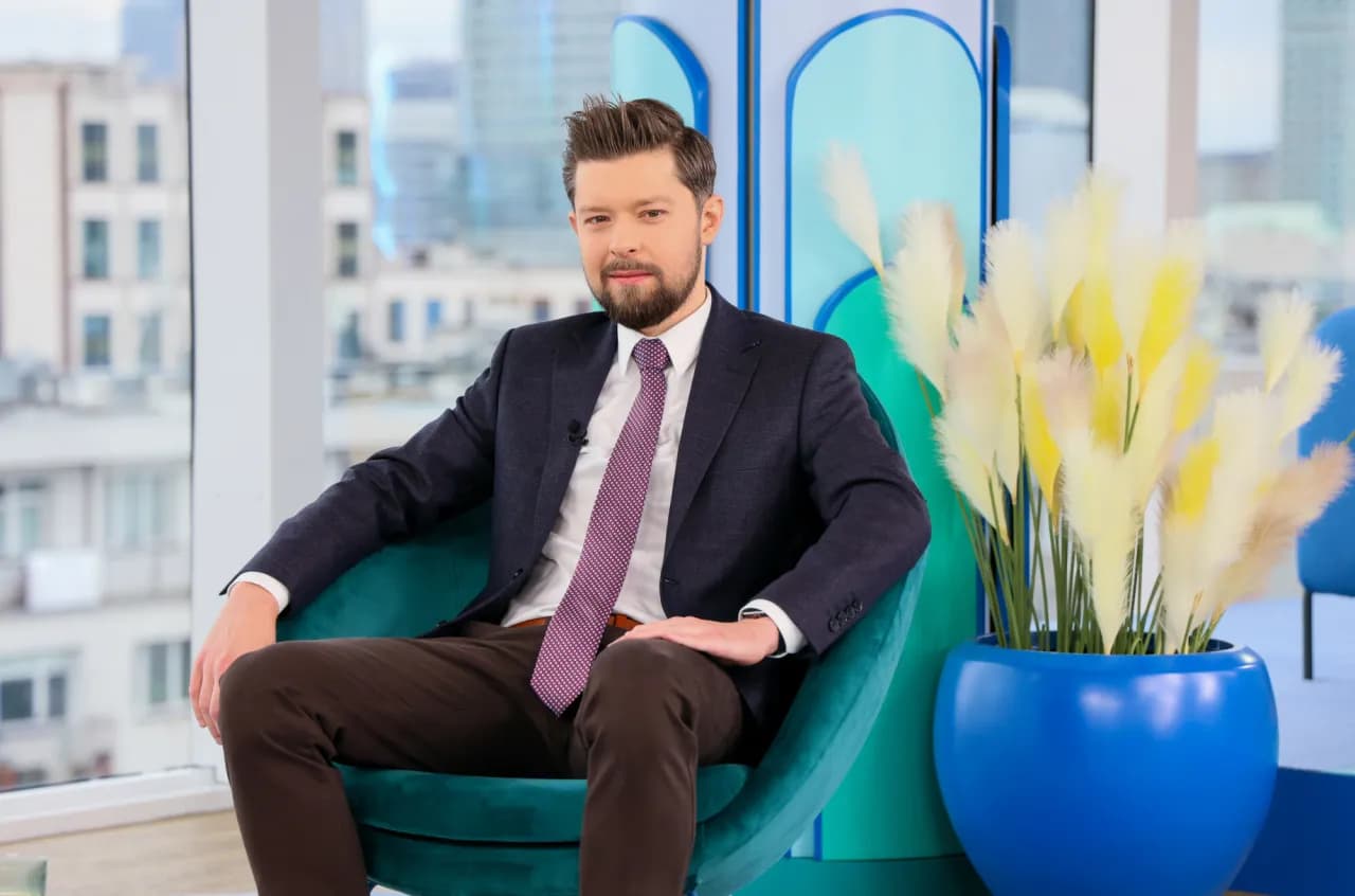 Remigiusz Mróz ile książek rocznie – zaskakująca liczba publikacji Remigiusz Mróz ile książek rocznie – zaskakująca liczba publikacji